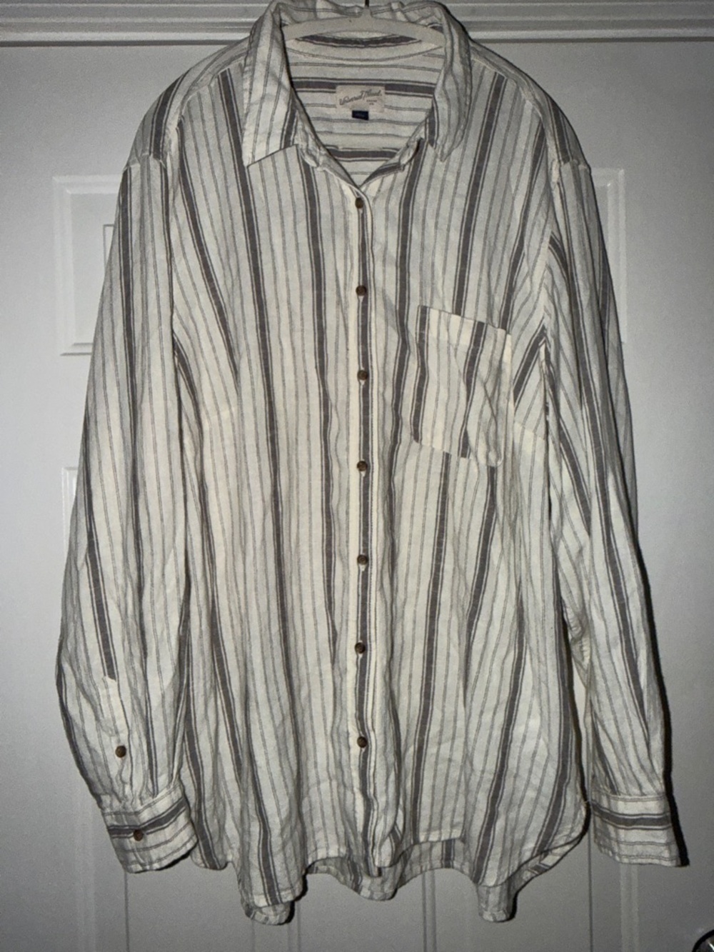 Women’s Striped Long-Sleeve Linen blend Button-Up Shirt - White & Gray. XXL